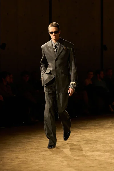 Look 39